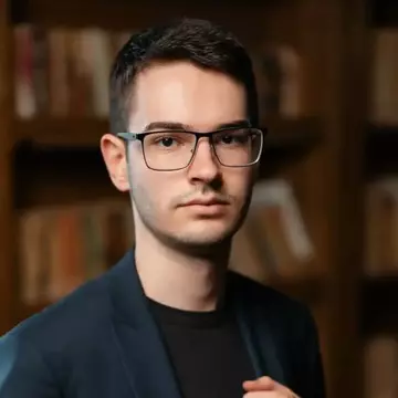 Ministerul Educației, dat în judecată de un olimpic. Emanuel Mazăre susține că statul nu i-a dat banii din bursa câștigată