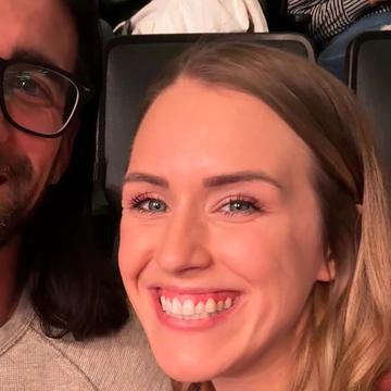 Influencerița Jen Hamilton și soțul ei, Brian, s-au despărțit după 15 ani de mariaj. "Vrem să fim foarte clari. Nu a fost vorba că nu ne mai iubim..."