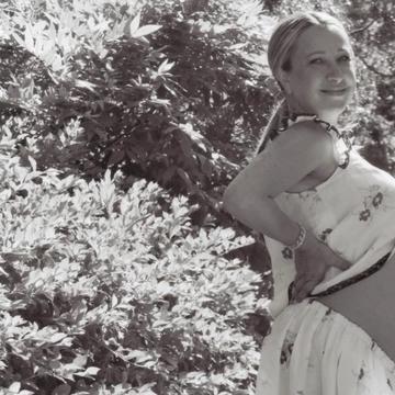 Jennifer Meyer a născut al treilea copil la 49 de ani, primul cu logodnicul ei. Creatoarea de bijuterii mai are doi copii cu Tobey Maguire