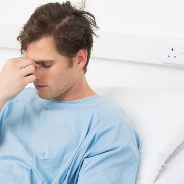 Semnalul de alarmă pe care corpul ți-l dă înainte de un AVC. Mulți îl ignoră, deși le poate salva viața