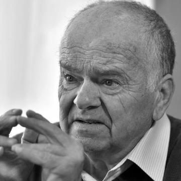 Petru Cadar, fost jucător emblematic al Steagului Roșu Brașov, antrenor și arbitru, a murit la 77 de ani