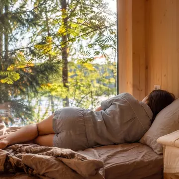 Cum alegi pijamaua perfectă pentru un somn odihnitor în nopțile de vară