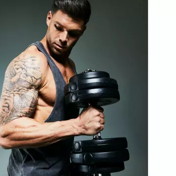 Top 7 echipamente de fitness pentru spații mici de antrenament: ghid practic pentru un home gym eficient
