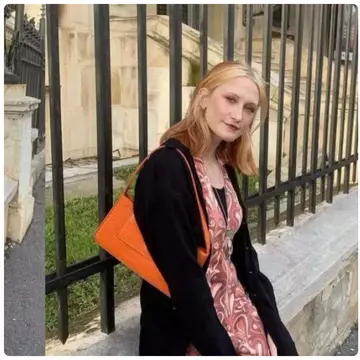 Ce semnifică sicriul alb în care a fost înmormântată Anastasia Piron. Tânăra a fost condusă pe ultimul drum 