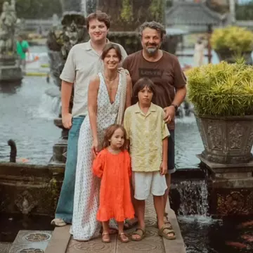 Dana Rogoz, aventură cu toată familia în Europa. Cum călătorește cu cei doi copii cu trenul
