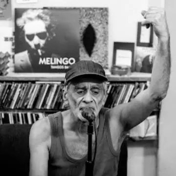 A murit Daniel Melingo, legenda underground a  rockului argentinian din anii '80, care a cunoscut succesul mondial cu ajutorul tangoului