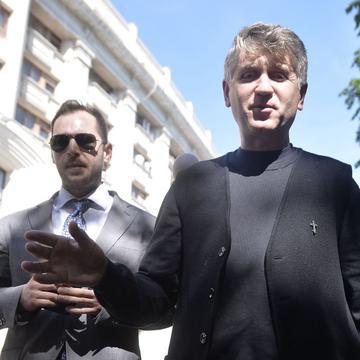 În spatele ușilor închise. Mărturiile victimelor lui Cristian Pomohaci: „M-a făcut să cred că sunt posedată”