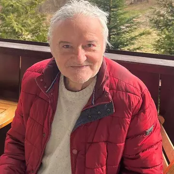 Irinel Columbeanu, răsfățat la azilul din Ghermănești. Ce primește fostul milionar de la directorul căminului: „Văd cât de mult se bucură”