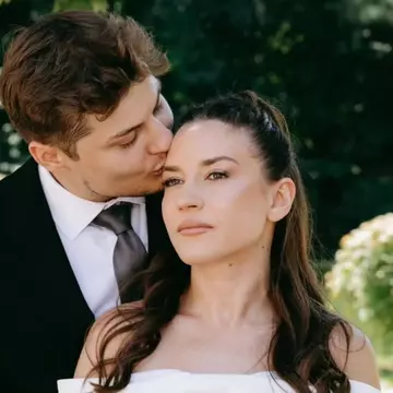 Andreea Munteanu de la Survivor România 2026 s-a căsătorit religios cu Emanuel Roșca