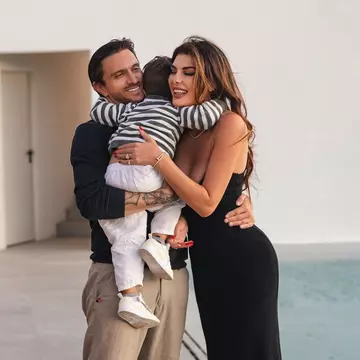 Angela Martini a explicat de ce ea și Dragoș Săvulescu au ales o mamă surogat ca să devină părinți: „Oamenii au fost oarecum șocați, dar noi ne trăim viața pentru noi”