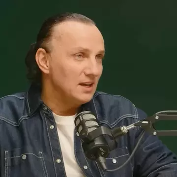 Cât costă o noapte de cazare în august și septembrie 2026, în garsonierele lui Mihai Trăistariu din Mamaia Nord