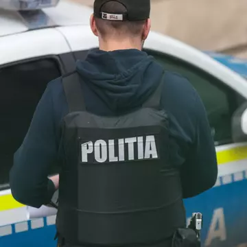 Copil, ținut ostatic în Hunedoara de propriul tată. Bărbatul amenință că îl omoară