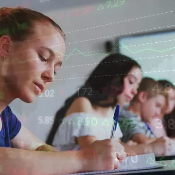 Bursele pentru elevi ar putea crește. Anunțul ministrului interimar al Educației