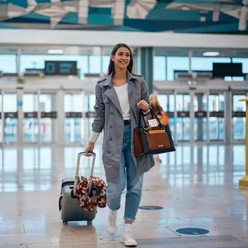 Confort și siguranță în avion. Ce încălțăminte să nu porți când călătorești