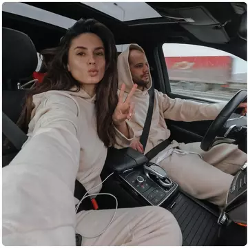 Ioana Grama, vacanță alături de fostul soț și părinții lui. Cum a reacționat fetița ei când și-a văzut părinții împreună: „Vom fi întotdeauna o familie”