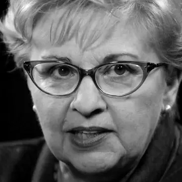 Jurnalista Brîndușa Armanca a murit la 72 de ani.„S-a bătut pentru libertatea de exprimare și dialog”