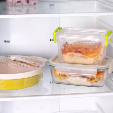 Ce se întâmplă dacă bagi mâncare fierbinte în frigider. Greșeala pe care o fac mulți