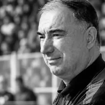 A murit Silviu Stănescu, fost fotbalist și antrenor la Universitatea Craiova. El a fost cel care l-a adus pe Ion Oblemenco în Bănie