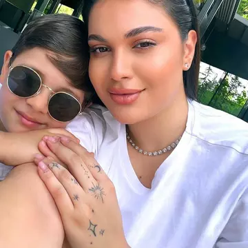 Betty Salam, reacție după ce a fost acuzată că și-a făcut o nouă familie alături de Roberto: „Nu voi face diferențe între Matthias și frățior”