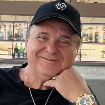 Cine este Nick Rădoi. Povestea milionarului stabilit în SUA, cariera în transporturi, lupta cu cancerul și relația cu Mădălina Apostol