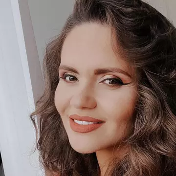 Cristina Șișcanu, despre femeile care își bârfesc partenerii cu prietenele lor: „Nu știu să-și iubească bărbații”