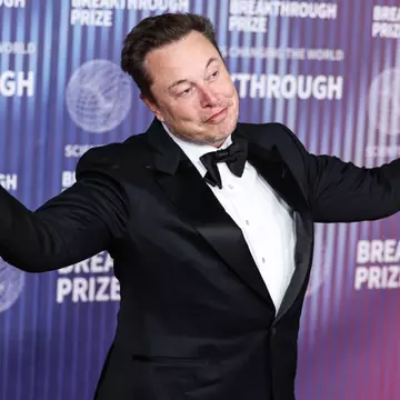 Elon Musk, criticat de mamele copiilor săi. Afaceristul are 14 copii cu femei diferite