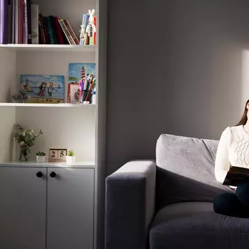 Cât costă, de fapt, să te muți singur: cheltuieli mici care pot schimba complet bugetul primei luni