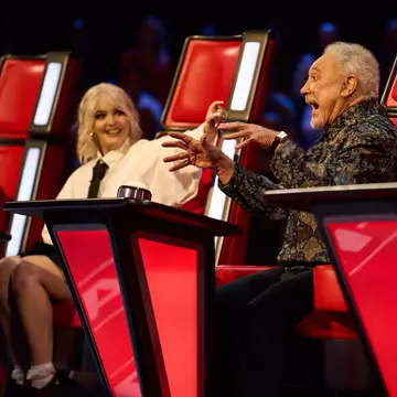 Sir Tom Jones, concediat de la The Voice UK: „Am fost informat abia recent”. Care au fost motivele