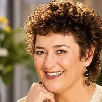 Actrița Sheila Kennelly, cunoscută din celebrul serial "Home and Away", a murit la 88 de ani