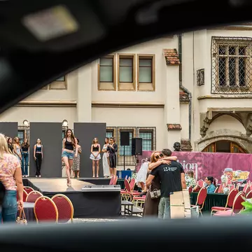 LEPAS, prezent în avanpremieră la Sibiu Fashion Days: brandul premium Chery se prezintă publicului românesc