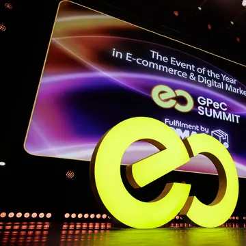 Cum schimbă AI regulile în E-Commerce & Digital Marketing: Neil Patel și liderii industriei, în fața a peste 1.000 de participanți la GPeC SUMMIT   