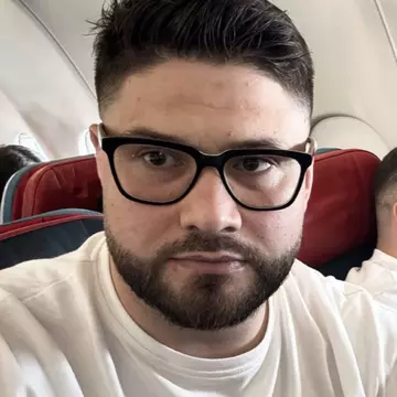 Alin Alexuc, detalii rare despre iubita lui. Sportivul și Antonia formează un cuplu de 12 ani