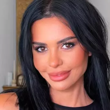 Andreea Popescu, urmărită de un bărbat. Vedeta acuză Poliția că nu face nimic: „Îmi spune: te iubesc, vreau să te omor, îți tai gâtul”