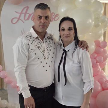 Claudiu Halmaci divorțează. Cântărețul care a fost agresat din greșeală de mascați a decis să se despartă de soție