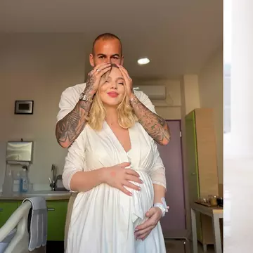 Denis Alibec a devenit tată pentru prima dată. Soția lui, Anca Surdu, a născut o fetiță. Ce nume special au ales
