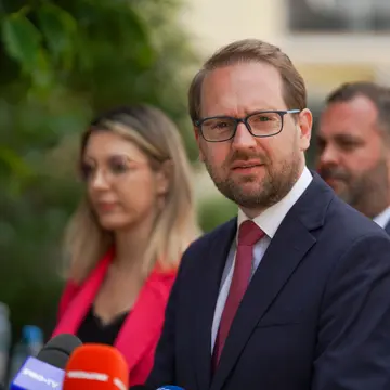 USR, condiție pentru a vota guvernul Luca Niculescu. Dominic Fritz nu vede cu ochi buni un Executiv tehnocrat: „O să arunce lumea cu ouă în ei”