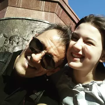 Fiica lui Cosmin Cernat, agresată de soțul mamei sale: „A avut curajul să nu tacă în faţa violenţei”