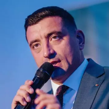 George Simion anunță că nu merge la consultări cu Nicușor Dan: „Nu merită prezența mea uzurpatorul de la Cotroceni”