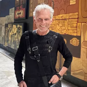 Leonard Miron și-a schimbat numele în Marea Britanie. Fostul prezentator lucrează pentru guvernul britanic