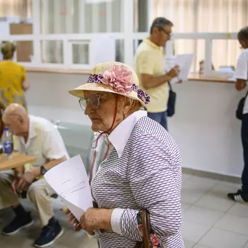Când se virează banii de pensii în noiembrie 2026. Calendarul plăților pentru seniori