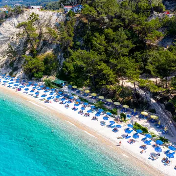 Vara 2027 începe cu o decizie luată liniștit. Cum îți planifici vacanța din toamnă, fără griji și fără compromisuri