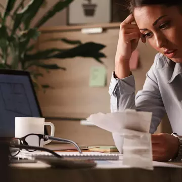 Ai achitat împrumutul, dar încă apari cu datorii? Ce trebuie să verifici