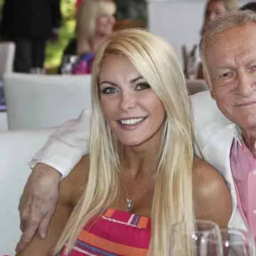 Văduva lui Hugh Hefner rupe tăcerea despre abuzurile din dormitor și îi trimite un avertisment dur actriței Jessica Biel. Crystal Hefner: „Te rog să te gândești din nou!”