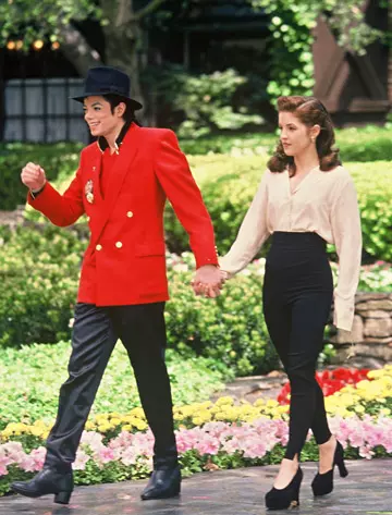 Lisa Marie Presley se simte vinovata pentru moartea lui Michael Jackson