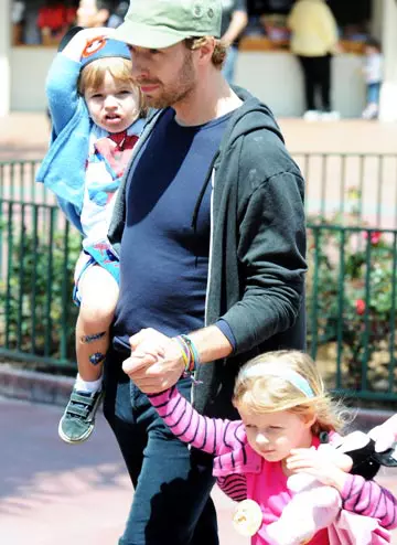 Fiul lui Chris Martin nu este fan Coldplay