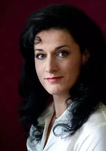 Maria-Macsim-Nicoara-360x513