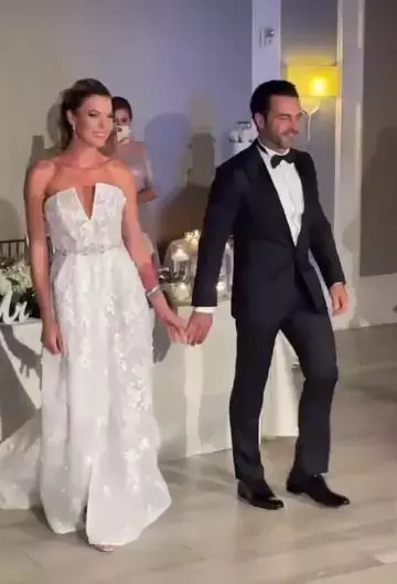 Alina-Vidican-si-Claude-Senhoreti-petrecere-nunta