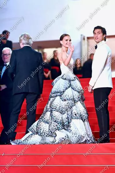 Natalie Portman, înșelată cu o tânără de 25 de ani