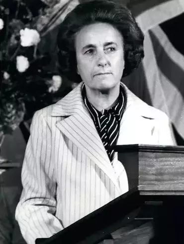 colaj-cristela-georgescu-elena-ceuasescu