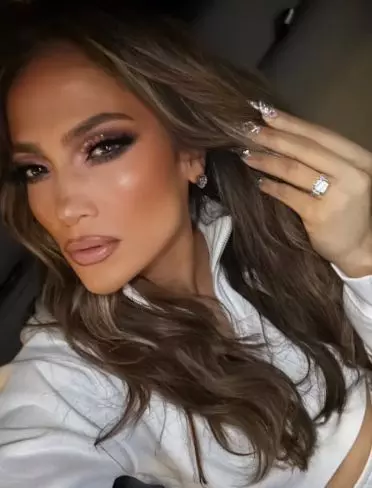 jlo-2